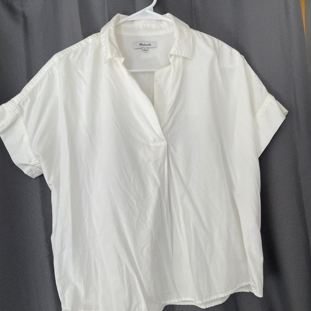 Madewell short sleeved white relaxed shirt, size medium